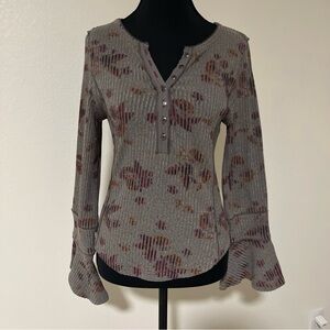 Free People Henley floral bell sleeve Top‎